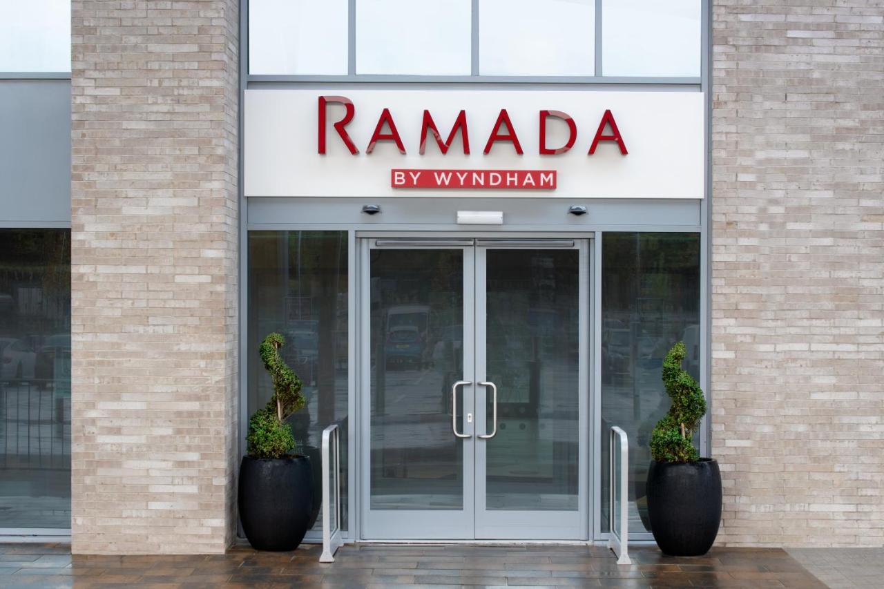Ramada By Wyndham Leeds East Hotel Exterior photo